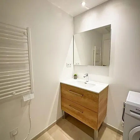 Joli Perot, Confortable, Centre, 5 Min Du Port 아파트 라로셸