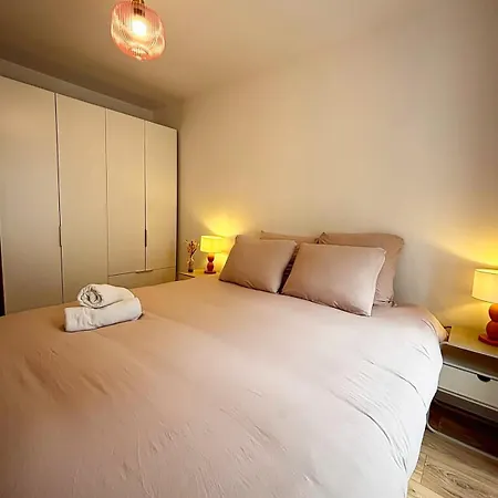 Joli Perot Apartment *