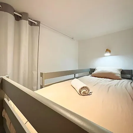 Joli Perot, Confortable, Centre, 5 Min Du Port * La Rochelle (Charente-Maritime)